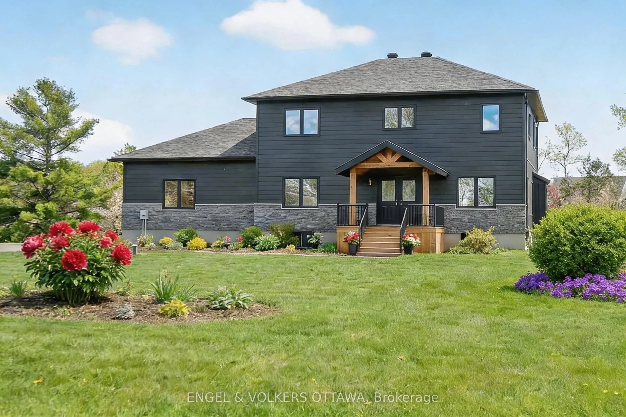 Detached Home For Sale | X12987066