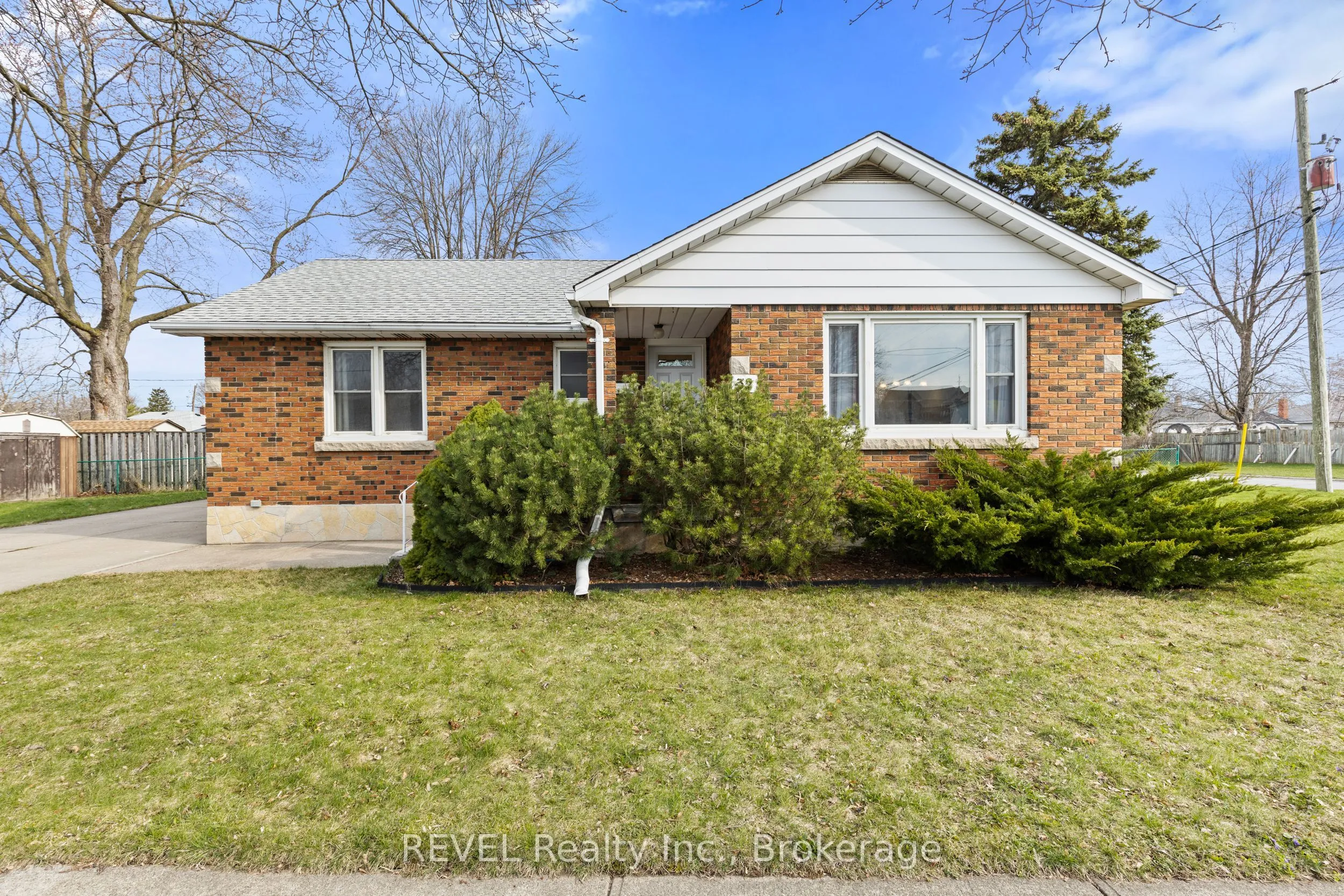 Detached Home For Sale | X12989146