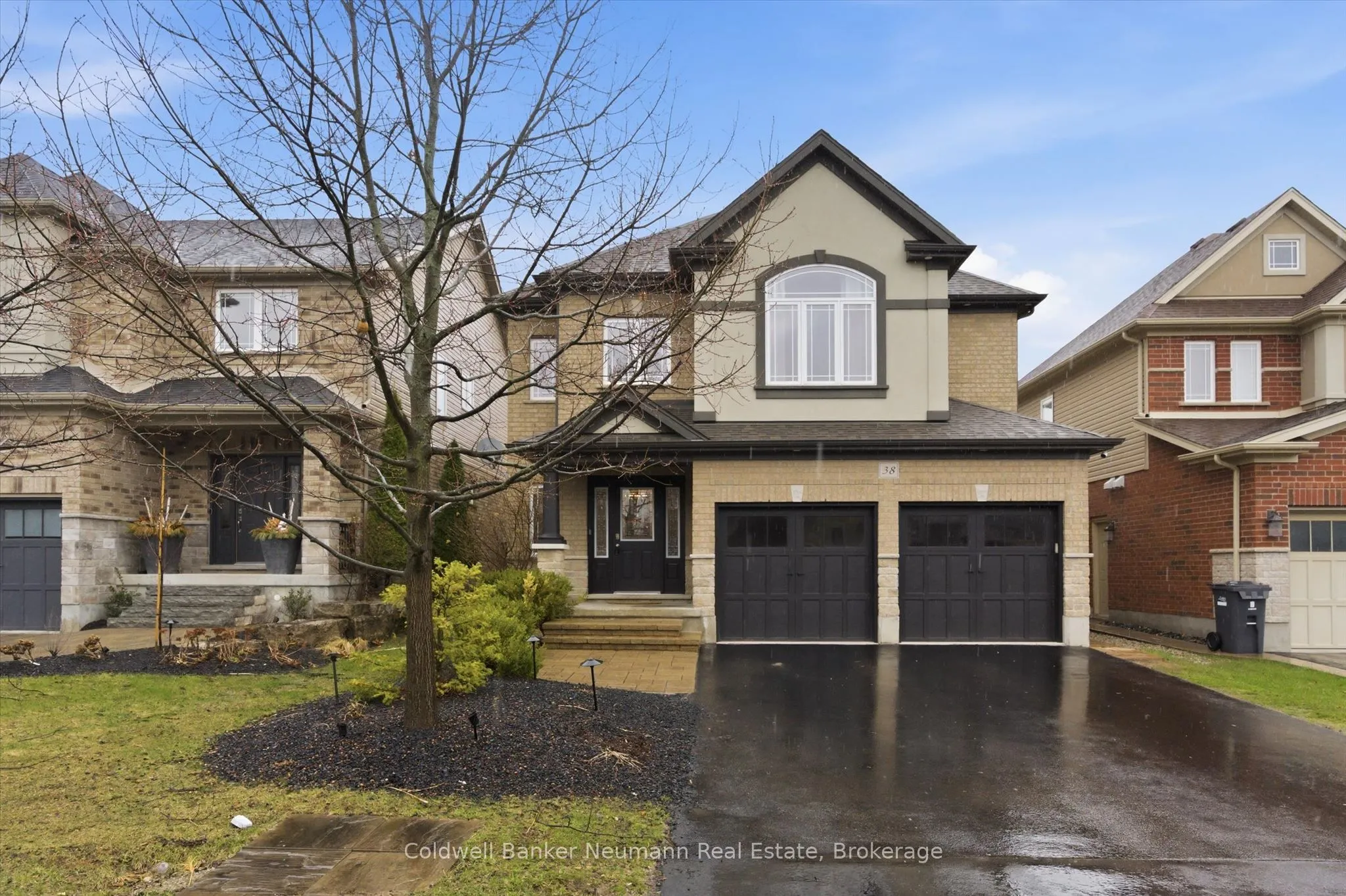 Detached Home For Sale | X12989182