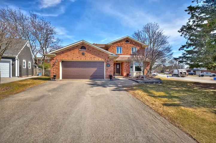 28  Dixon  Crescent, Welland, ON L3C 6P4
