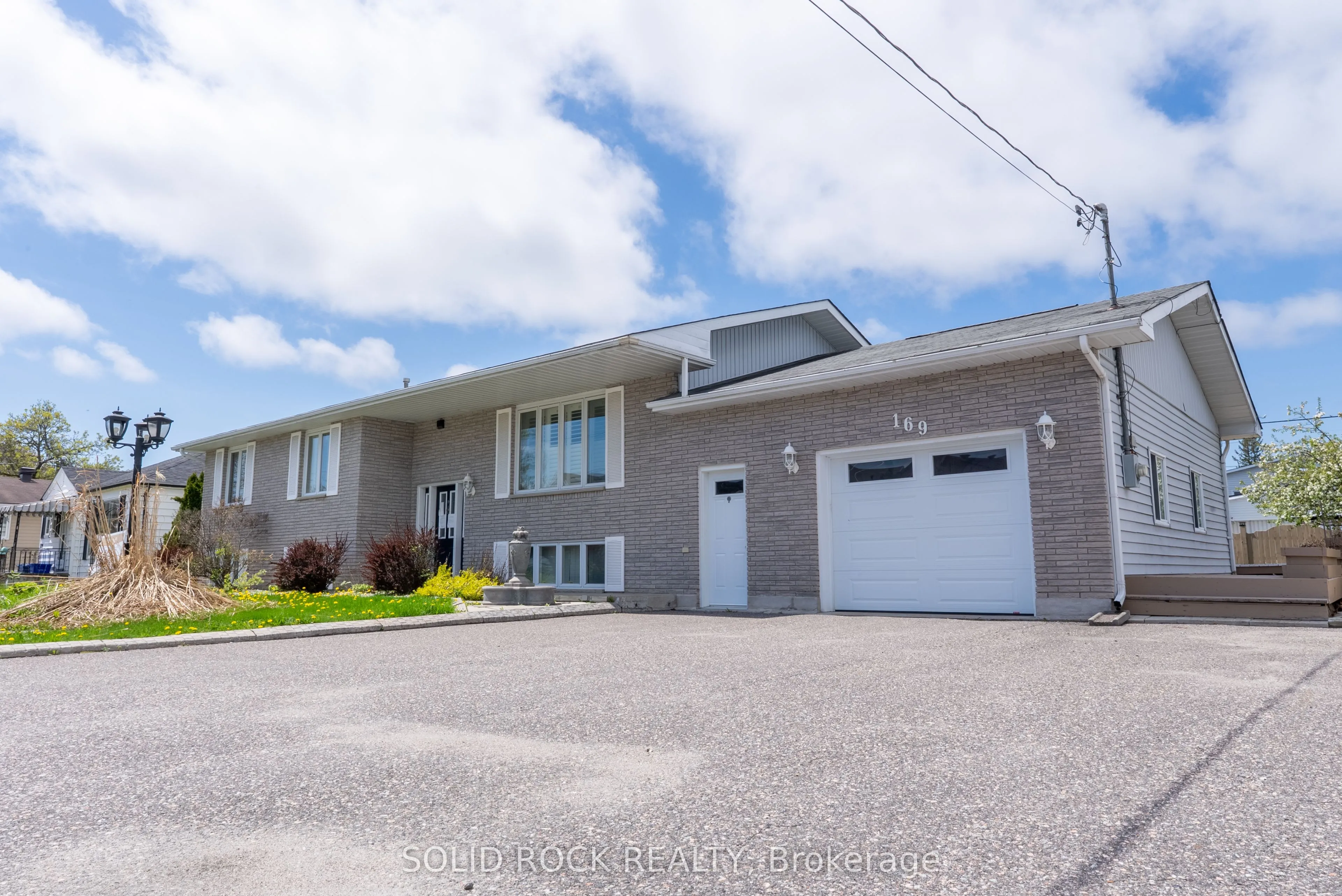 Detached Home For Sale | X12990878