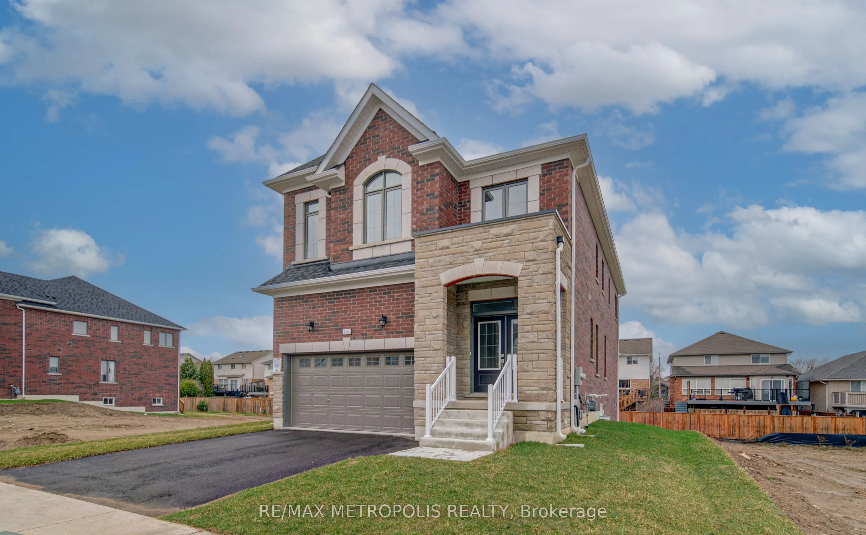 Detached Home For Sale | X12990894