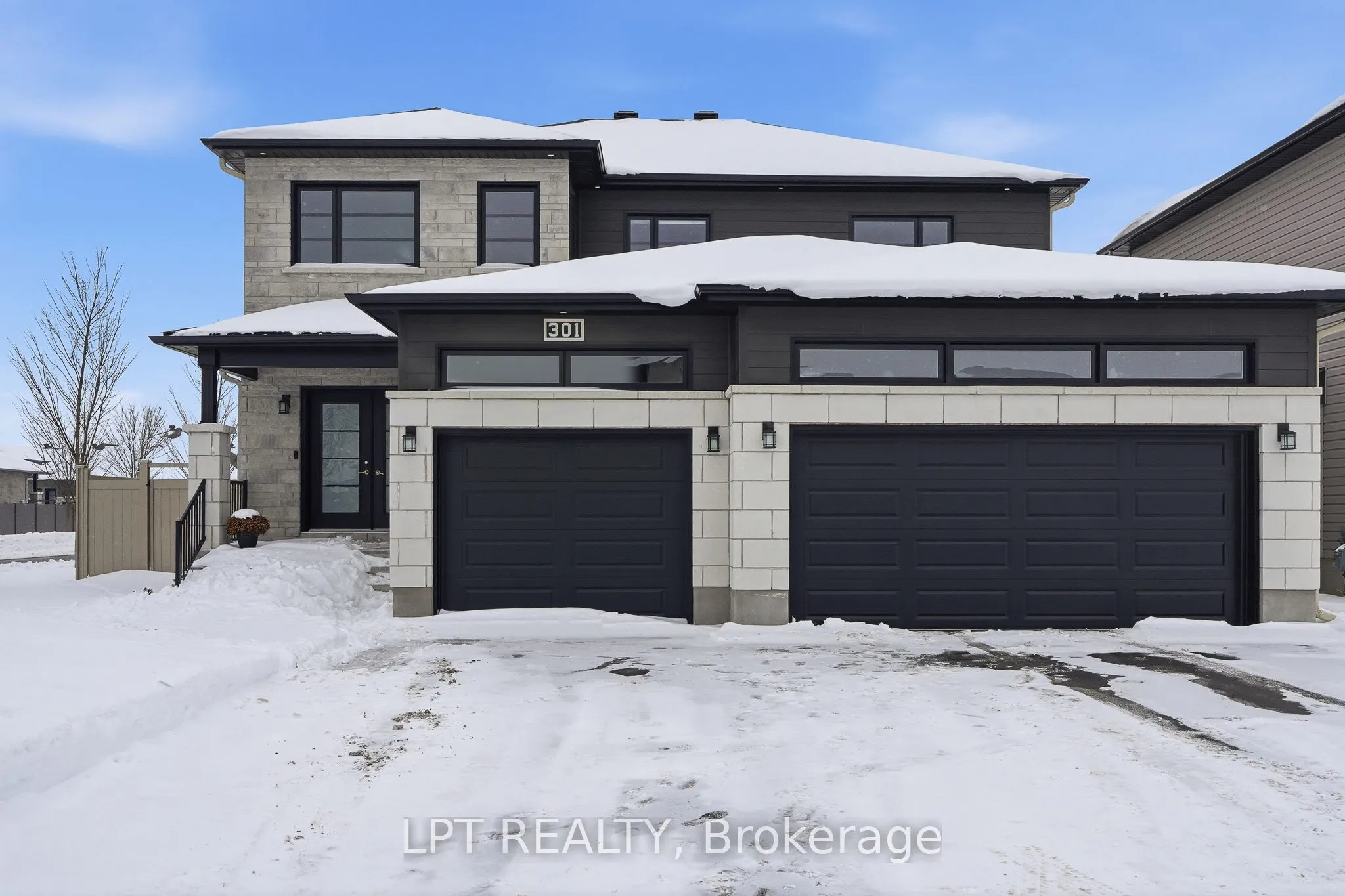 Detached Home For Sale | X12991502