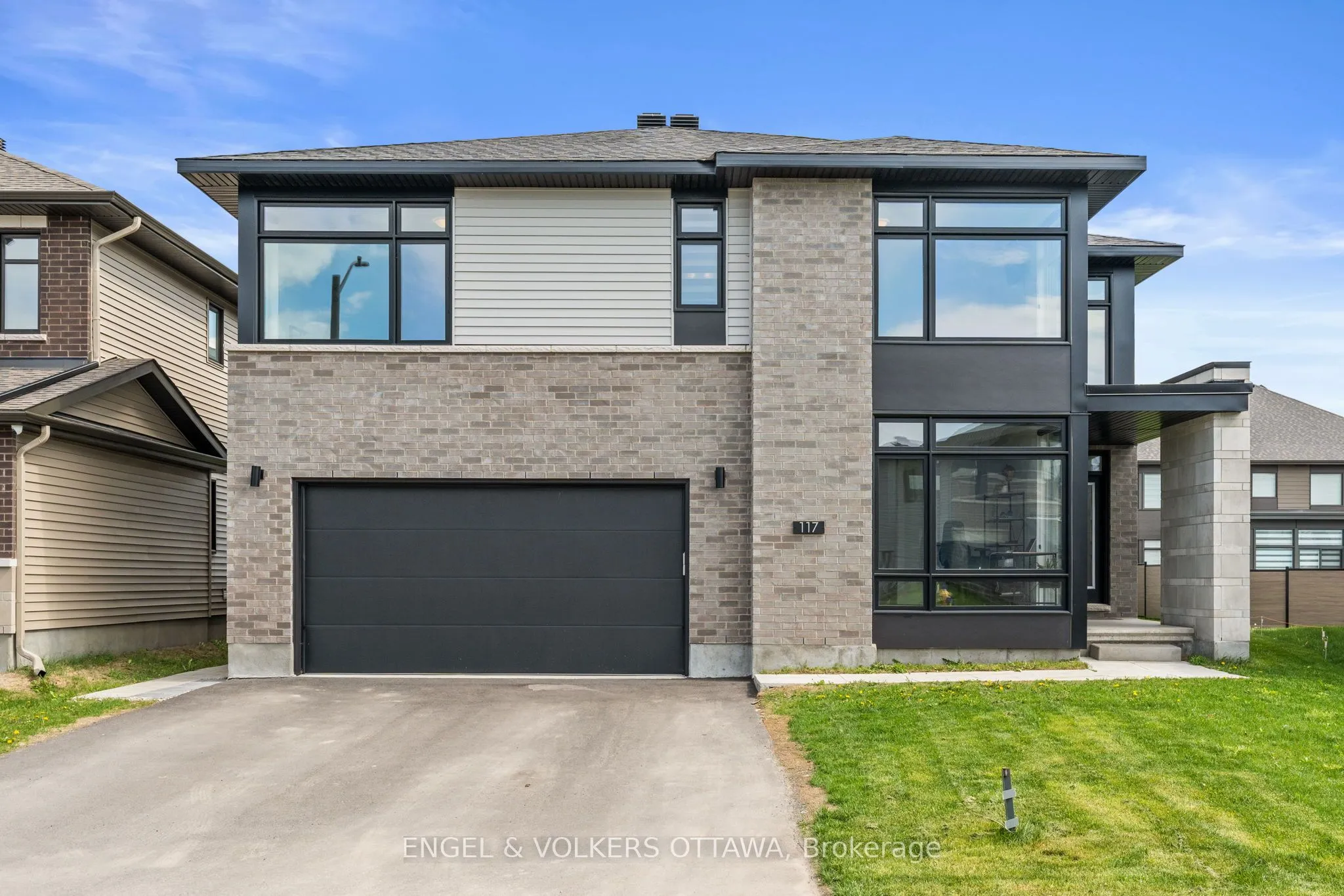 Detached Home For Sale | X12995458