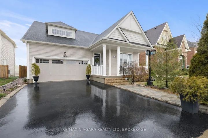 8424  Mulberry  Drive, Niagara Falls, ON L2H 0K4