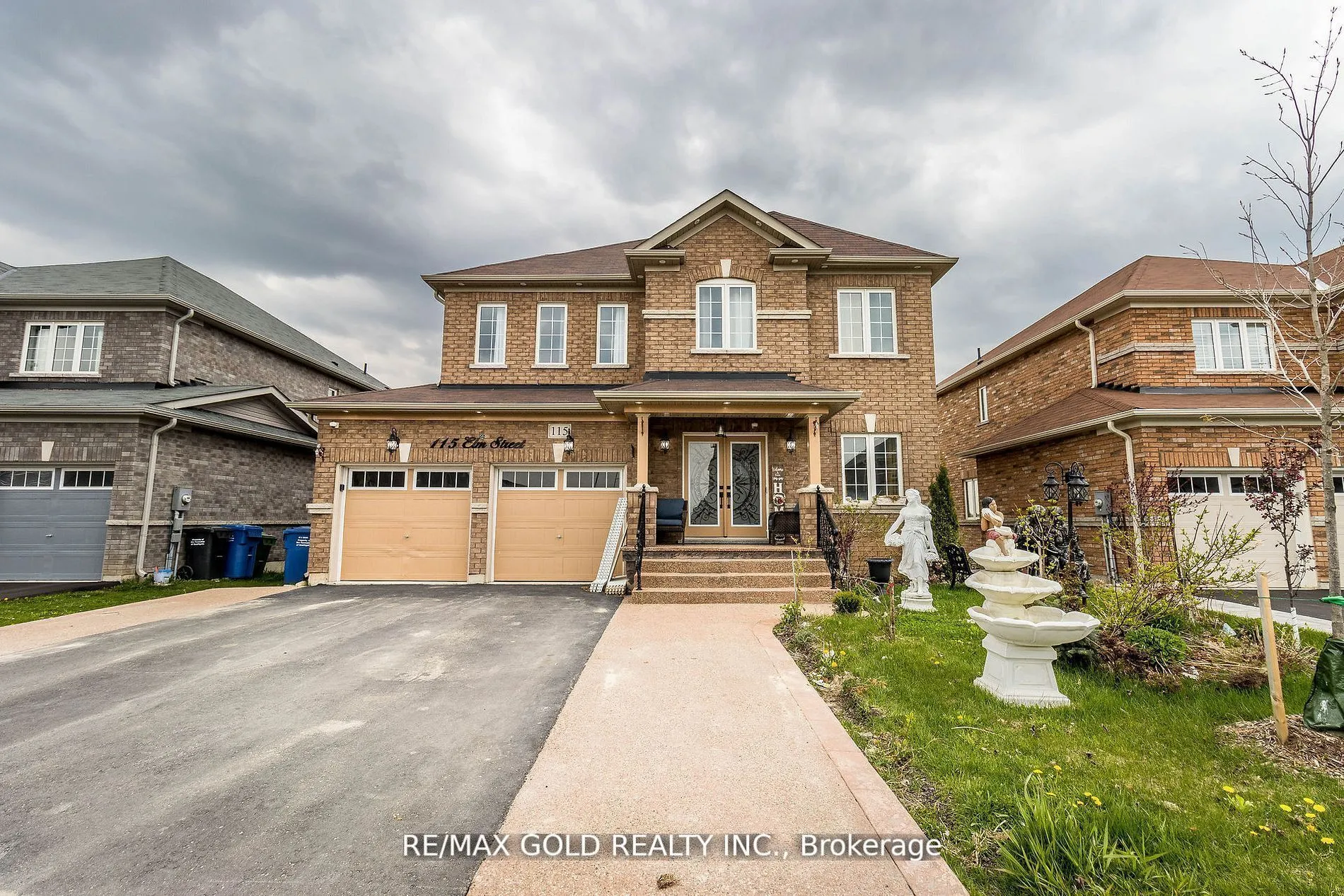 Detached Home For Sale | X12998392