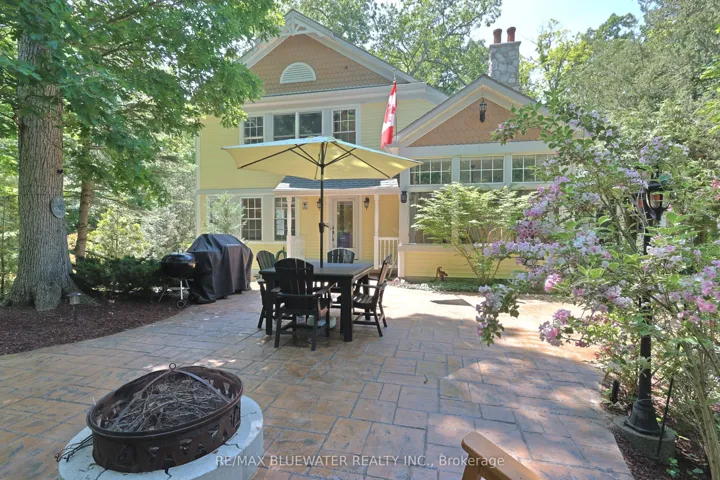 5 Phillip Street, South Huron, ON N0M 1T0