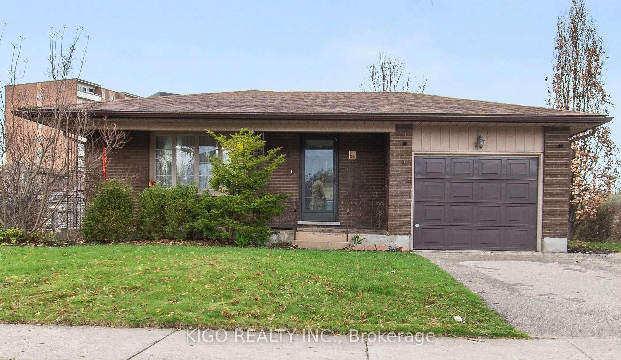 Detached Home For Sale | X13038906