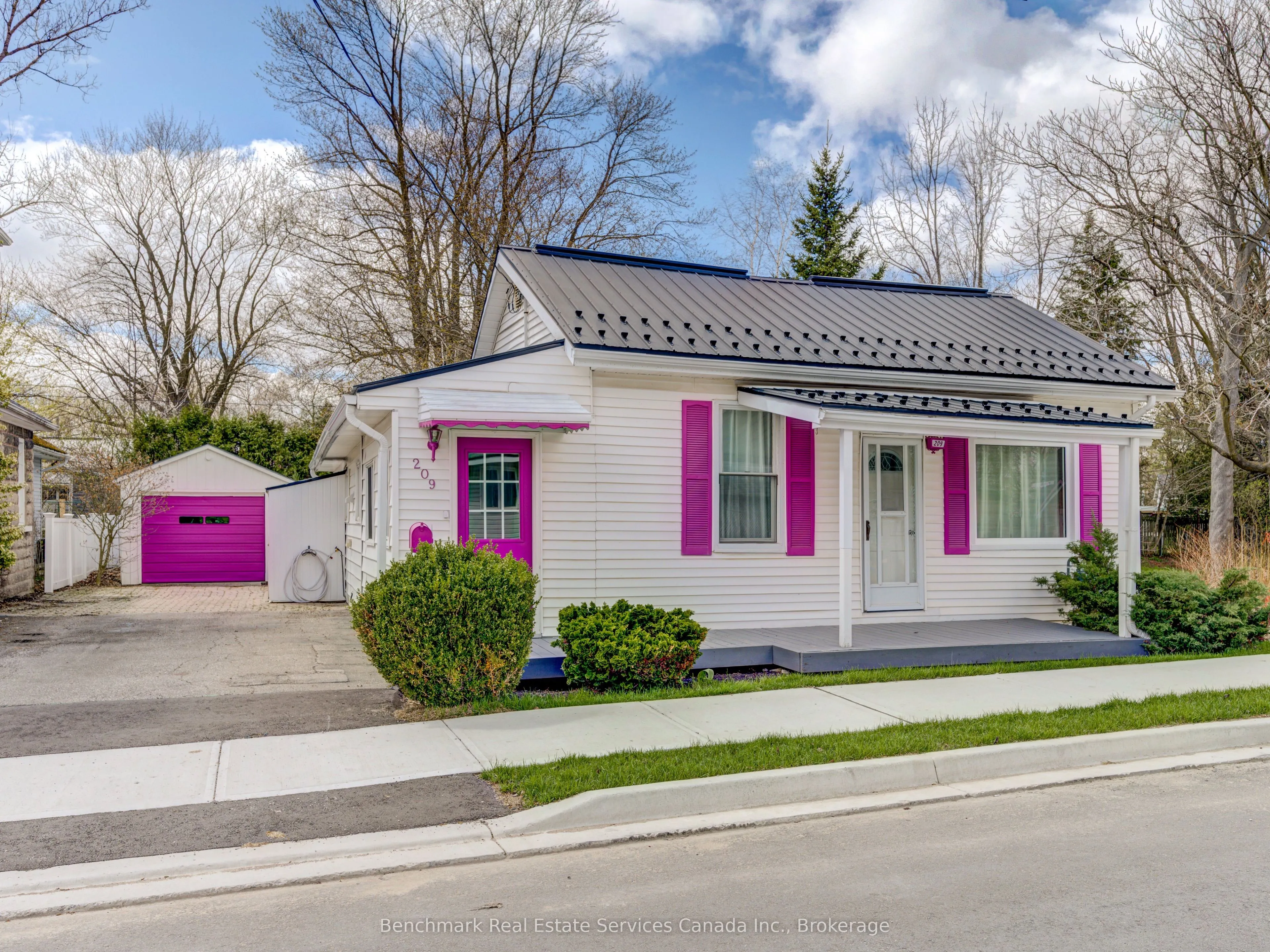 Detached Home For Sale | X13039092