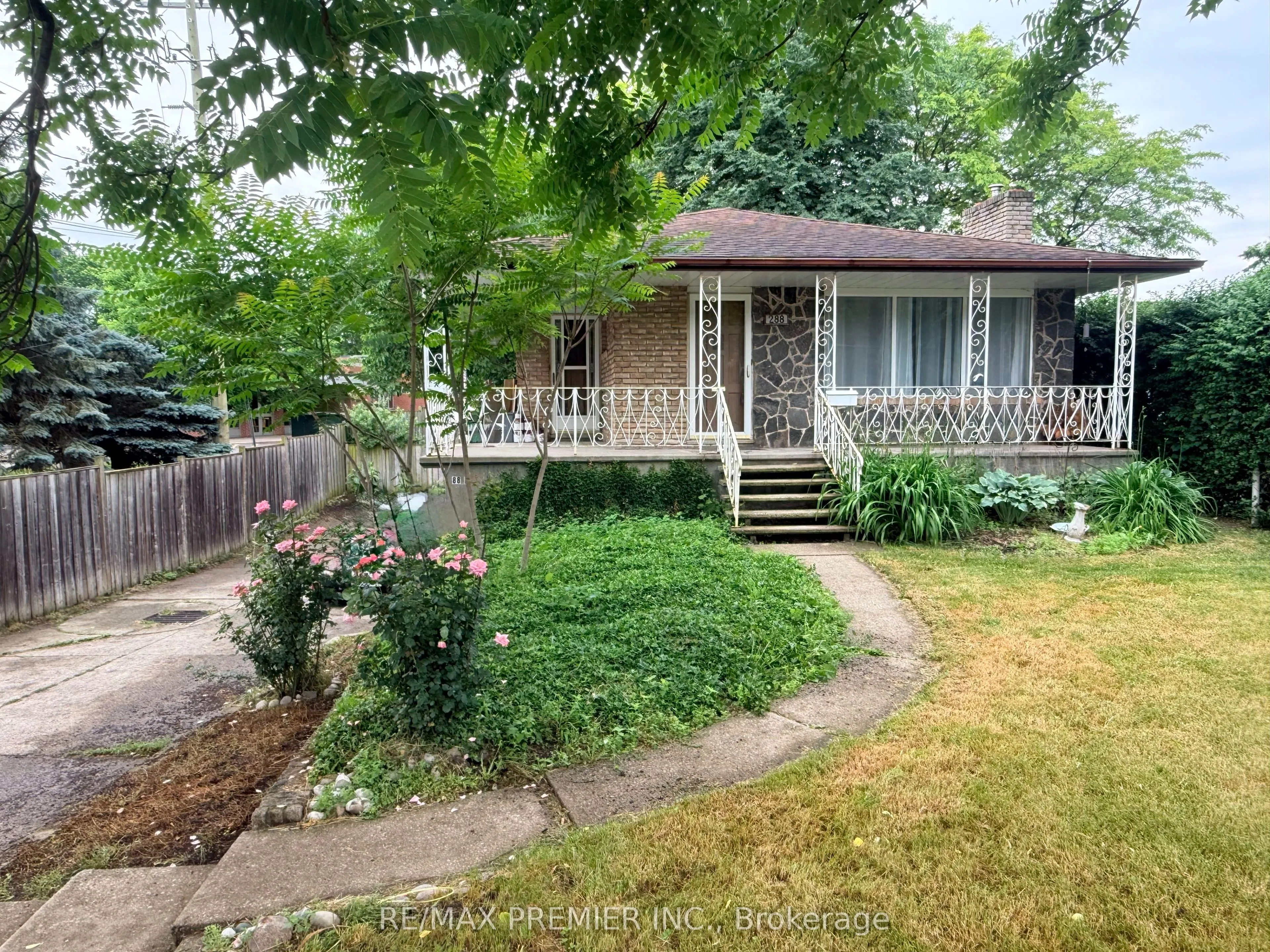 Detached Home For Lease | X13046952