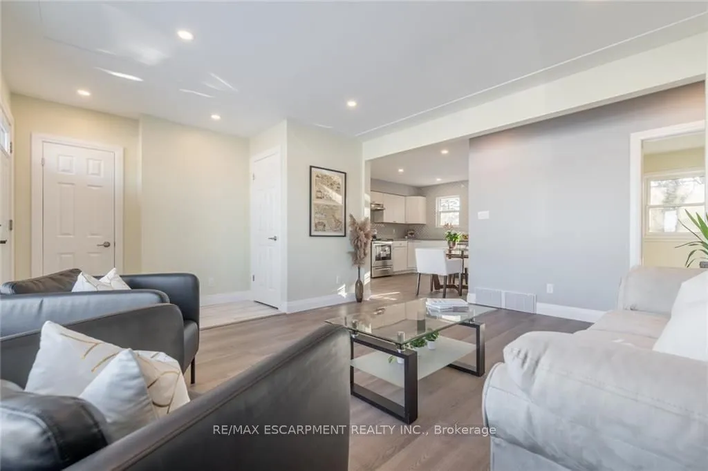 Duplex For Sale | X13048518