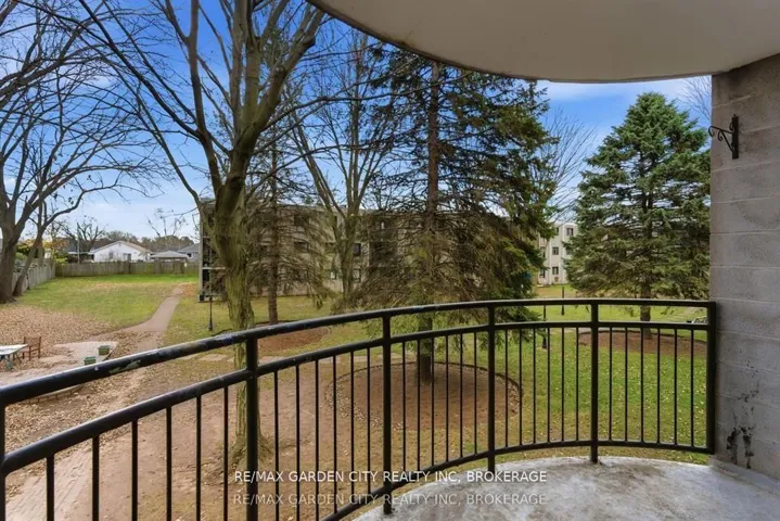 4658  Drummond  Road, Niagara Falls, ON L2E 7E1