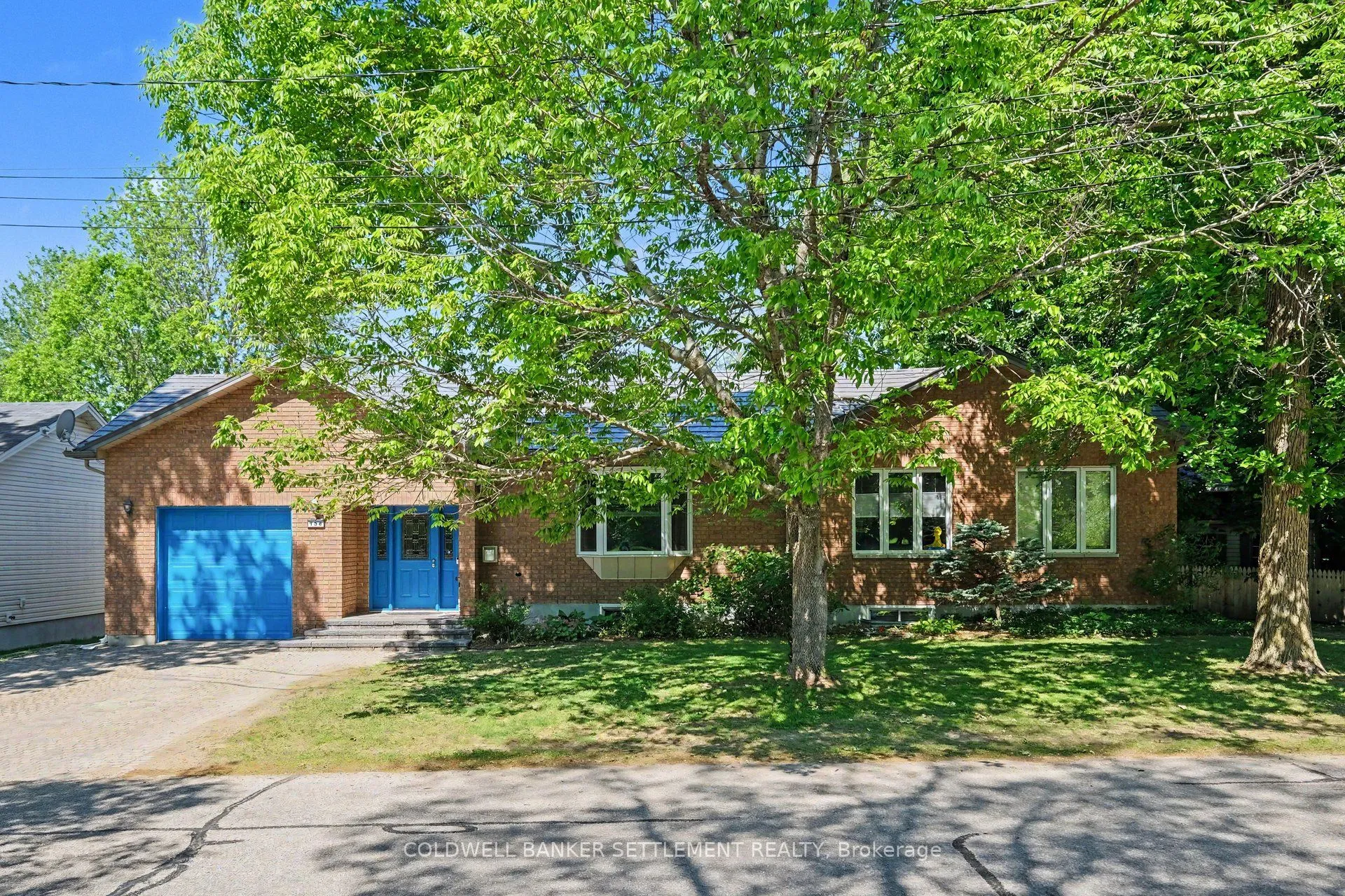 Detached Home For Sale | X13073344