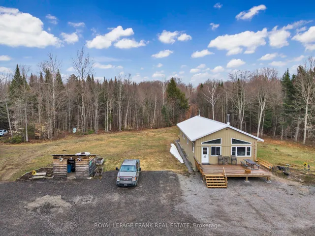 989 North Mckenzie Lake Road, South Algonquin, ON N0C 1B0