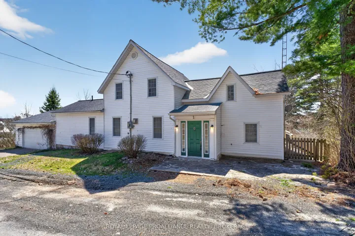 1 Pond Street, Westport, ON K0G 1X0