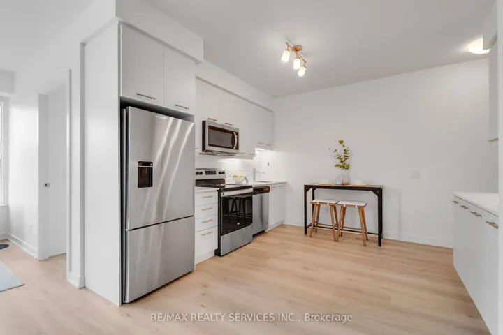 385 Winston Road 505, Grimsby, ON L3M 4E8