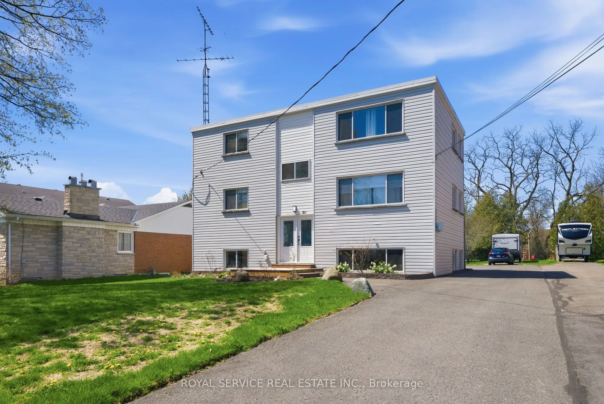 Triplex For Sale | X13117700