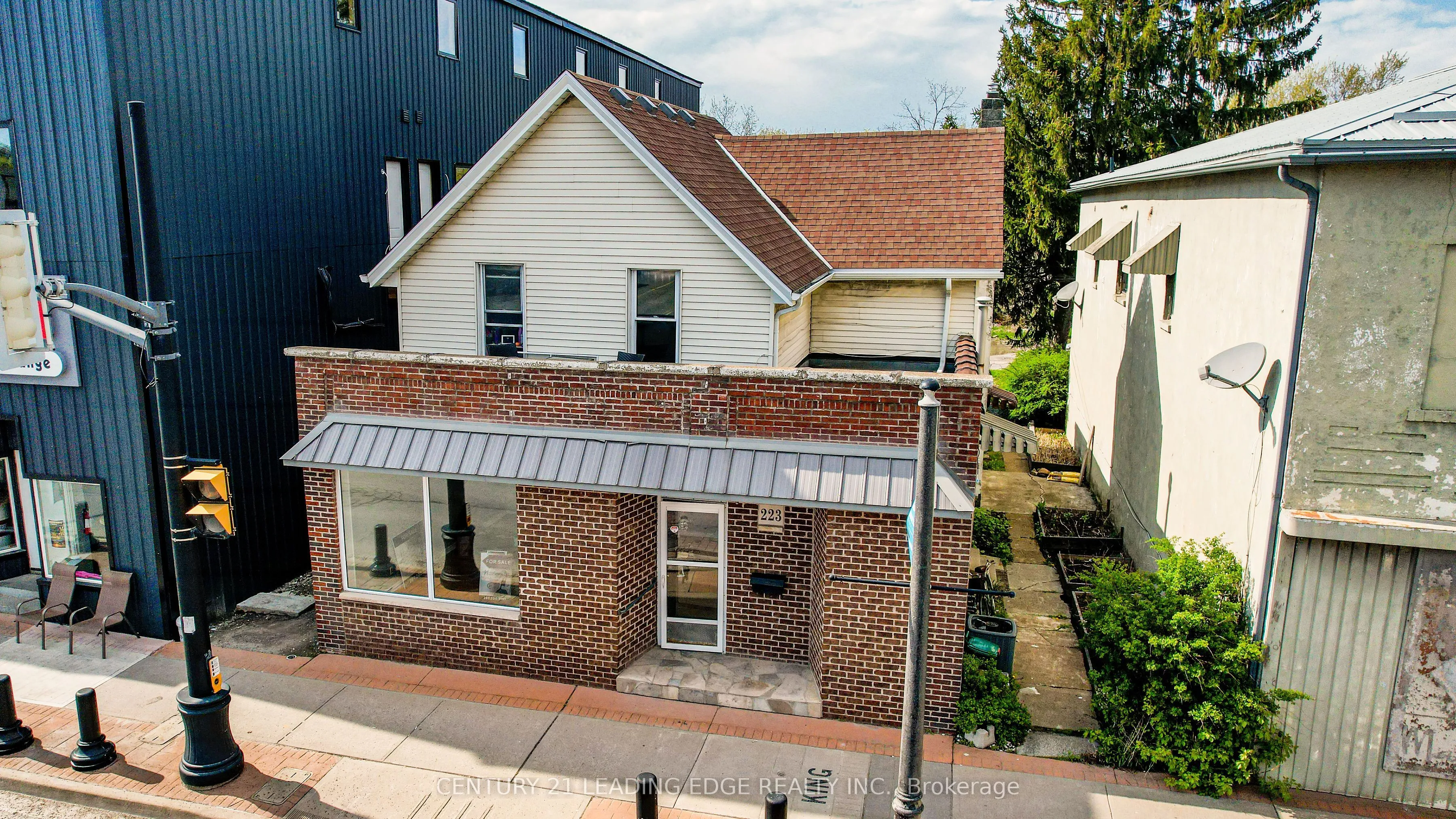 Triplex For Sale | X13122784