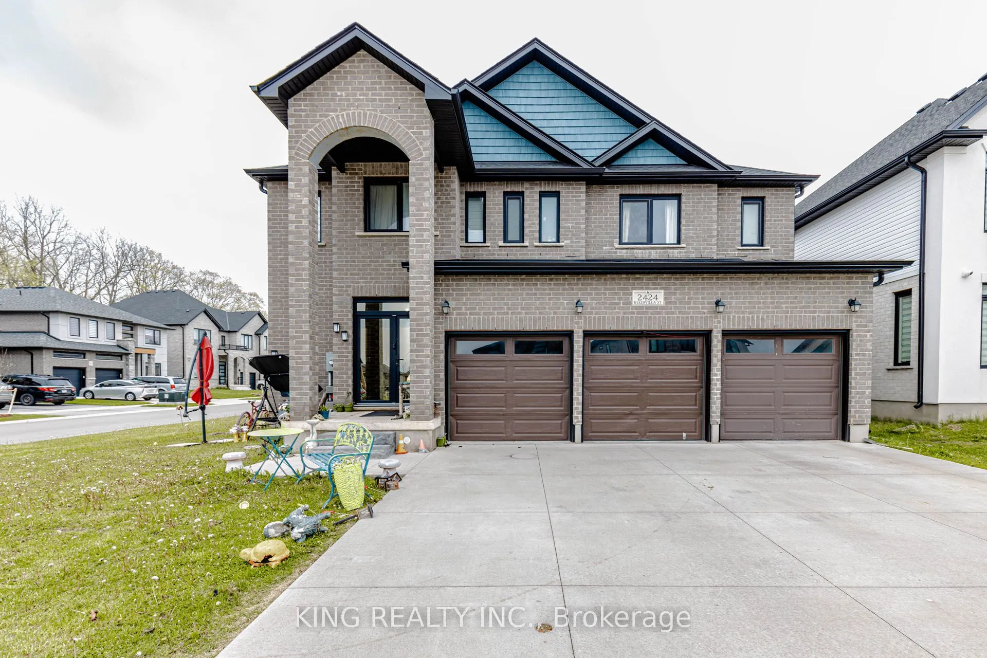 Detached Home For Sale | X13131614