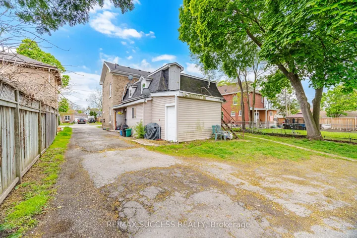 190 Sheridan Street, Brantford, ON N3S 4P8