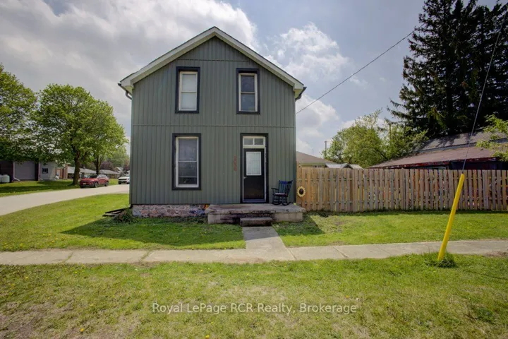 2056 Mill Street E, Howick, ON N0G 1X0