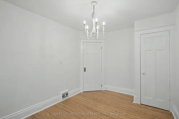 21 Springer Avenue, Hamilton, ON L8M 2W7
