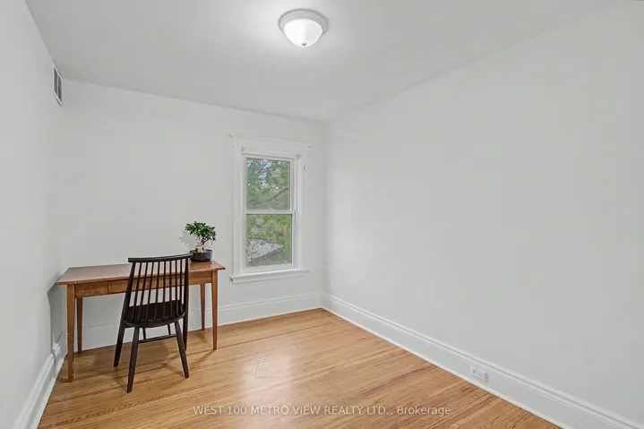21 Springer Avenue, Hamilton, ON L8M 2W7