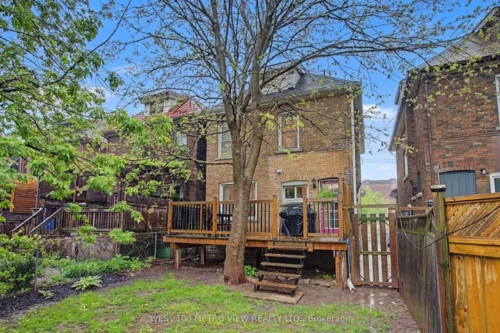 21 Springer Avenue, Hamilton, ON L8M 2W7