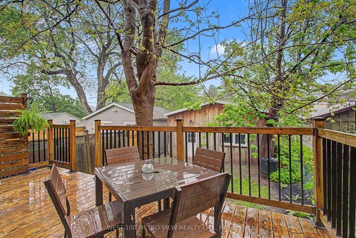 21 Springer Avenue, Hamilton, ON L8M 2W7
