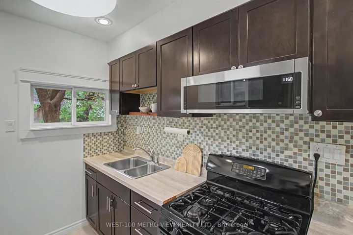21 Springer Avenue, Hamilton, ON L8M 2W7