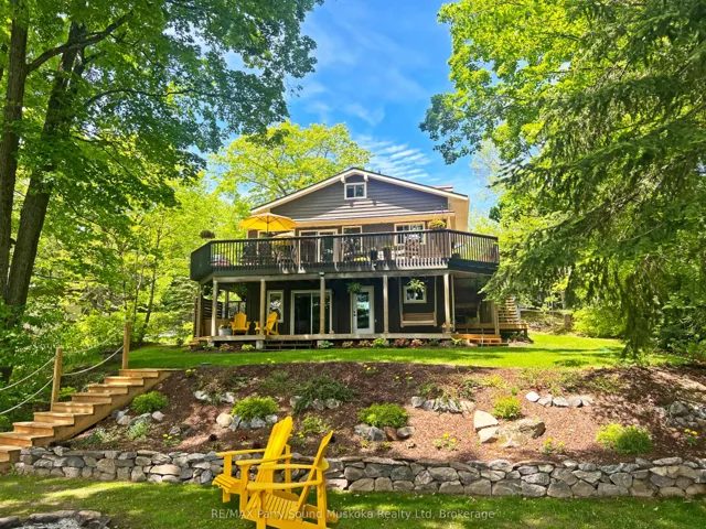 Harris Lake 4 season home or cottage!