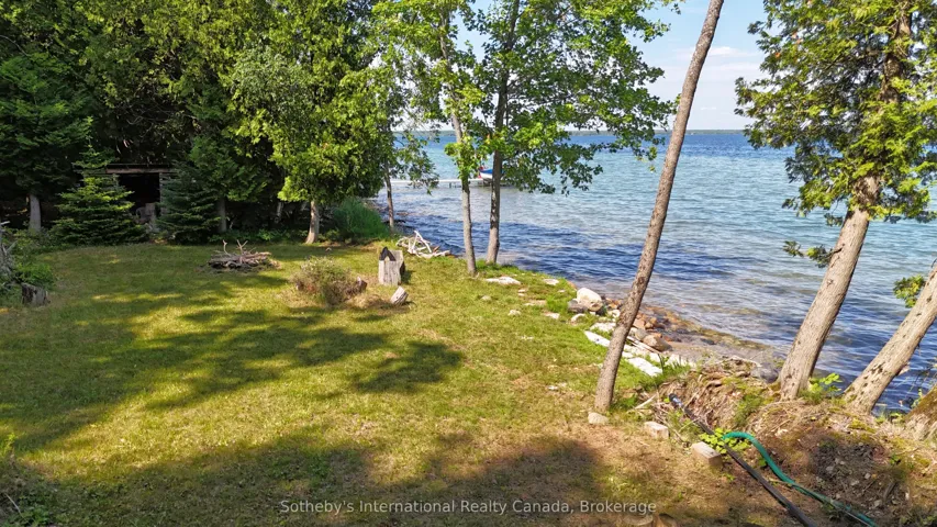 Level Waterfrontage