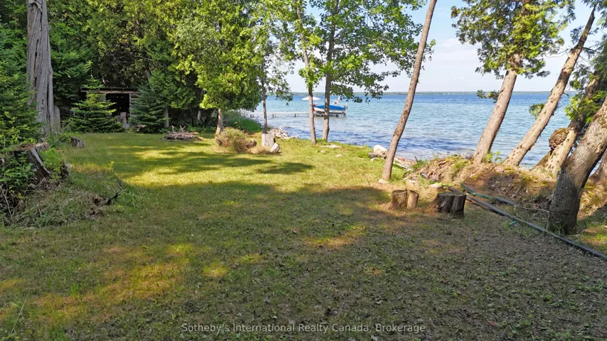Level Waterfrontage