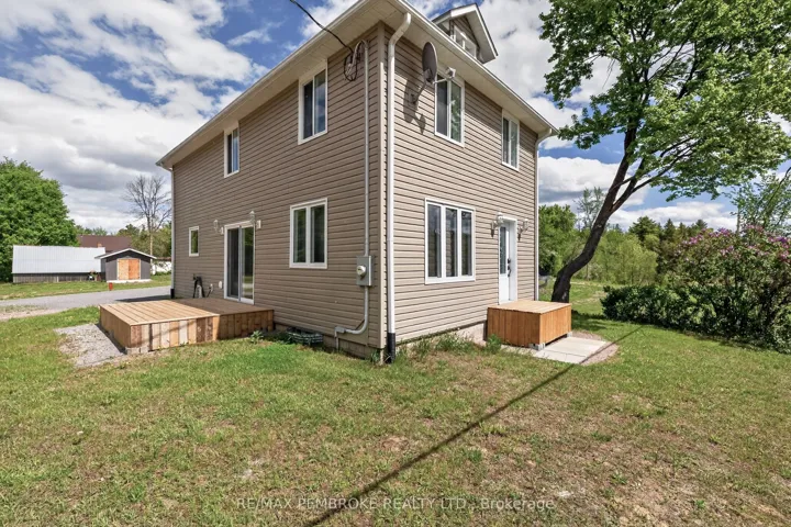 387 Sell Road, North Algona Wilberforce, ON K8A 6W4