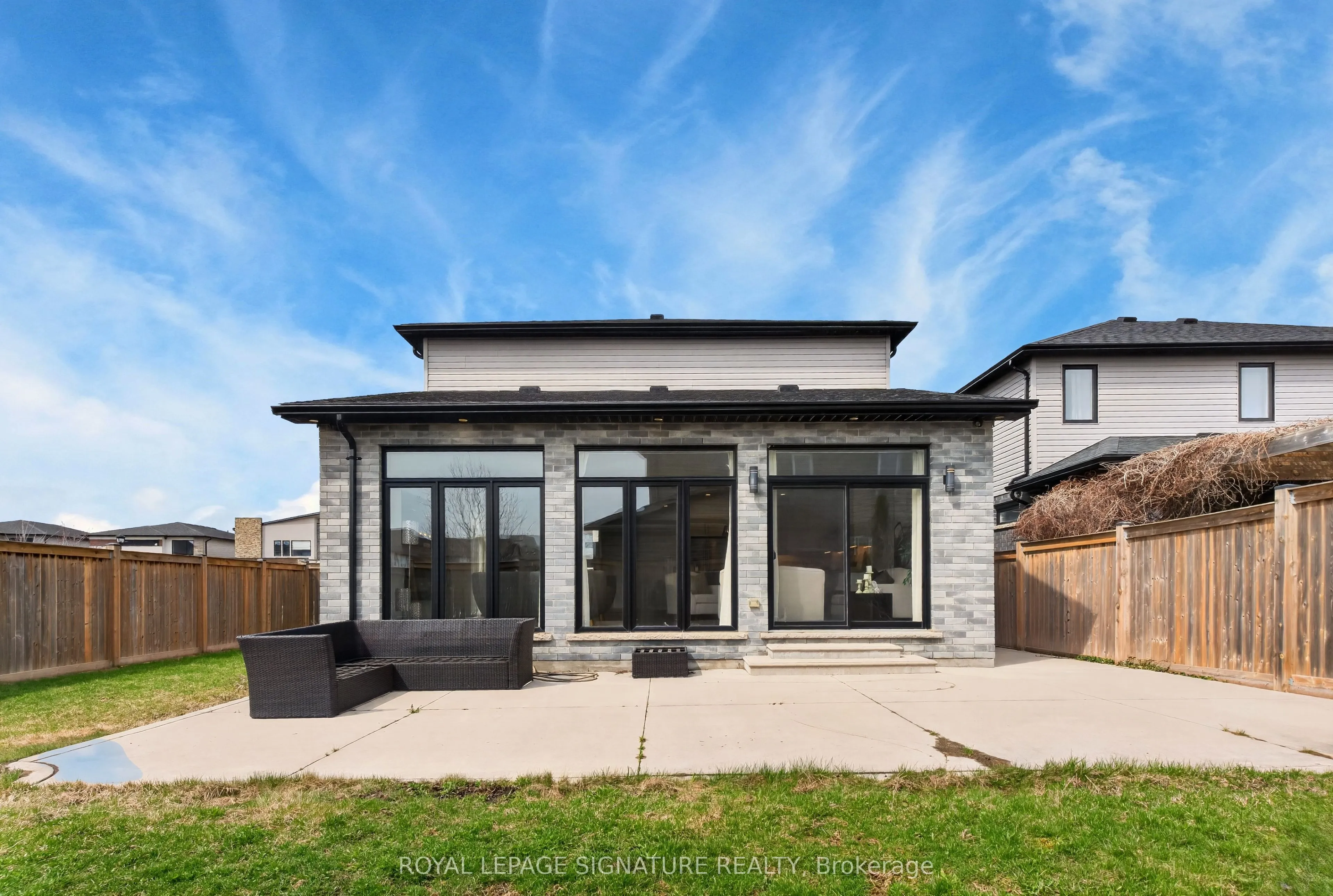 Detached Home For Lease | X13228322