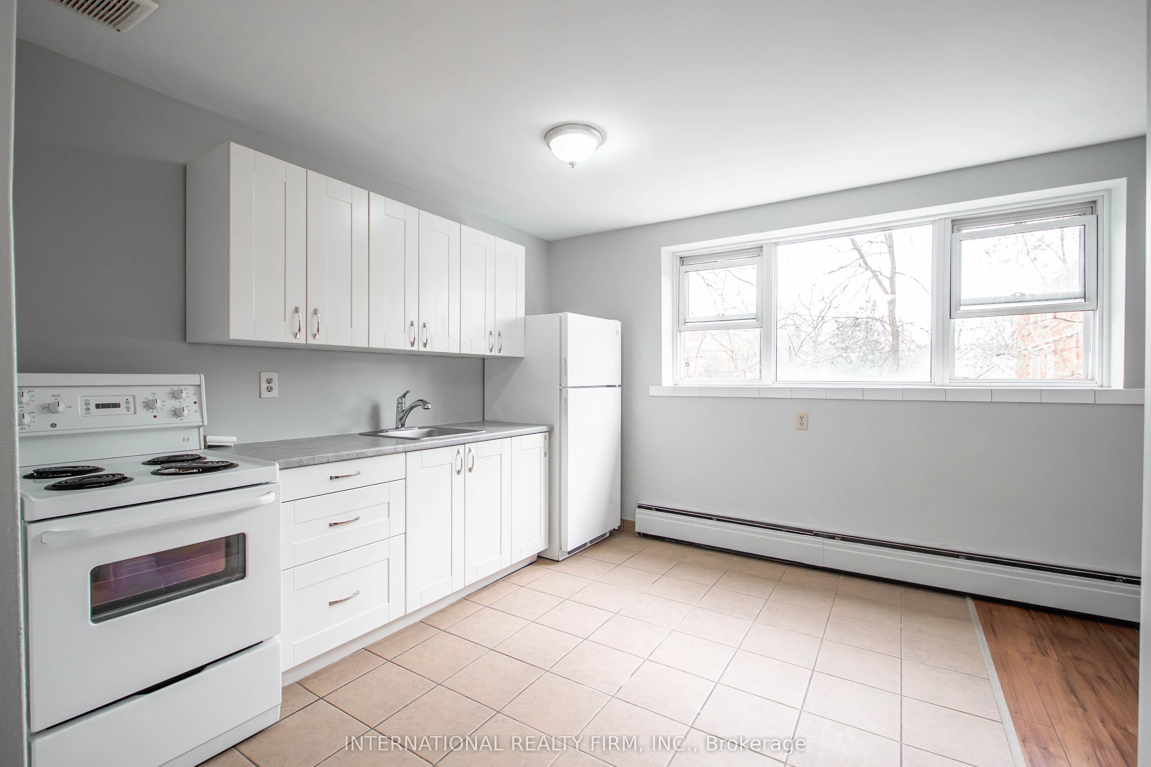 Multiplex For Lease | X13229826