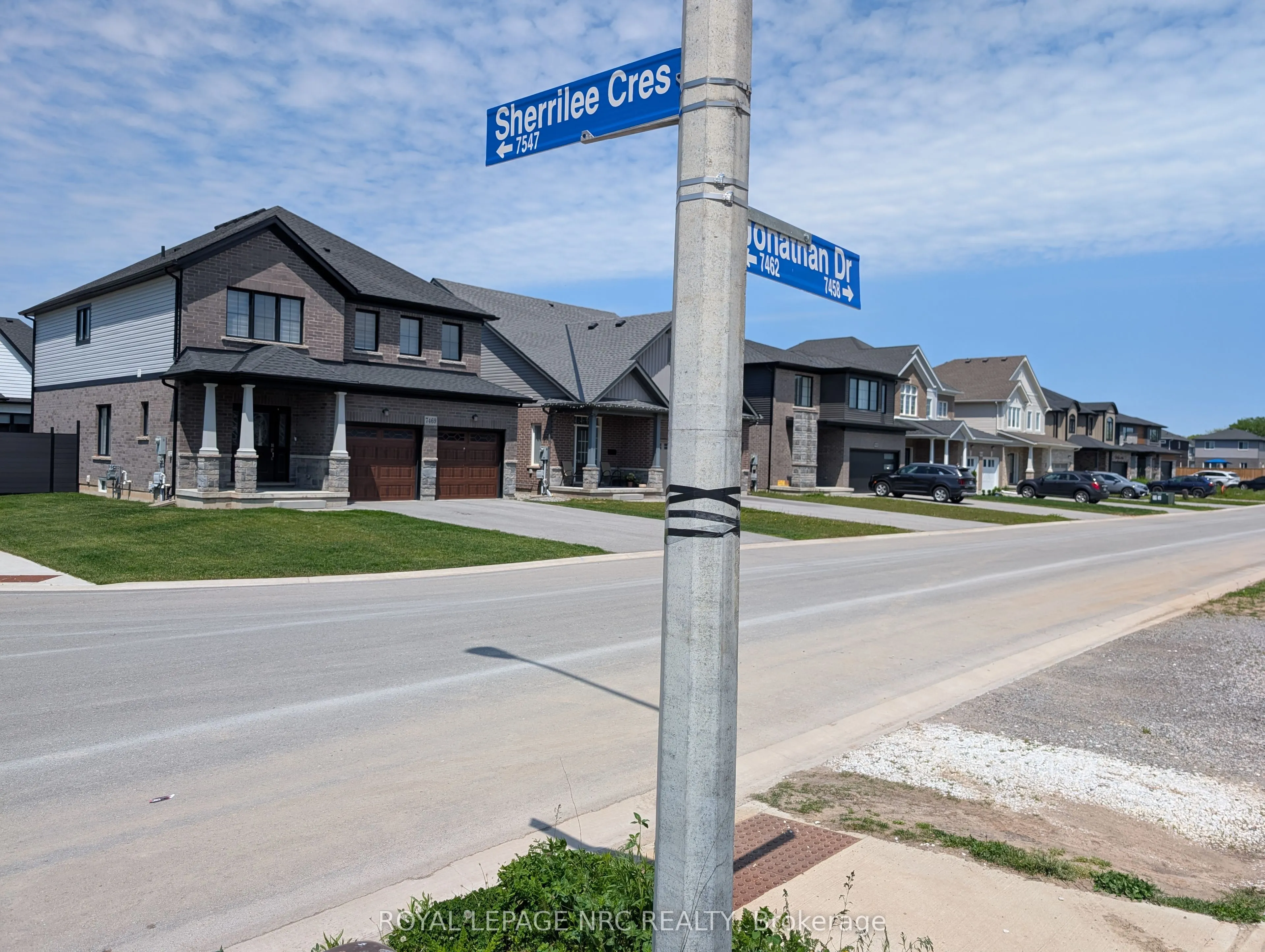 Detached Home For Lease | X13230896