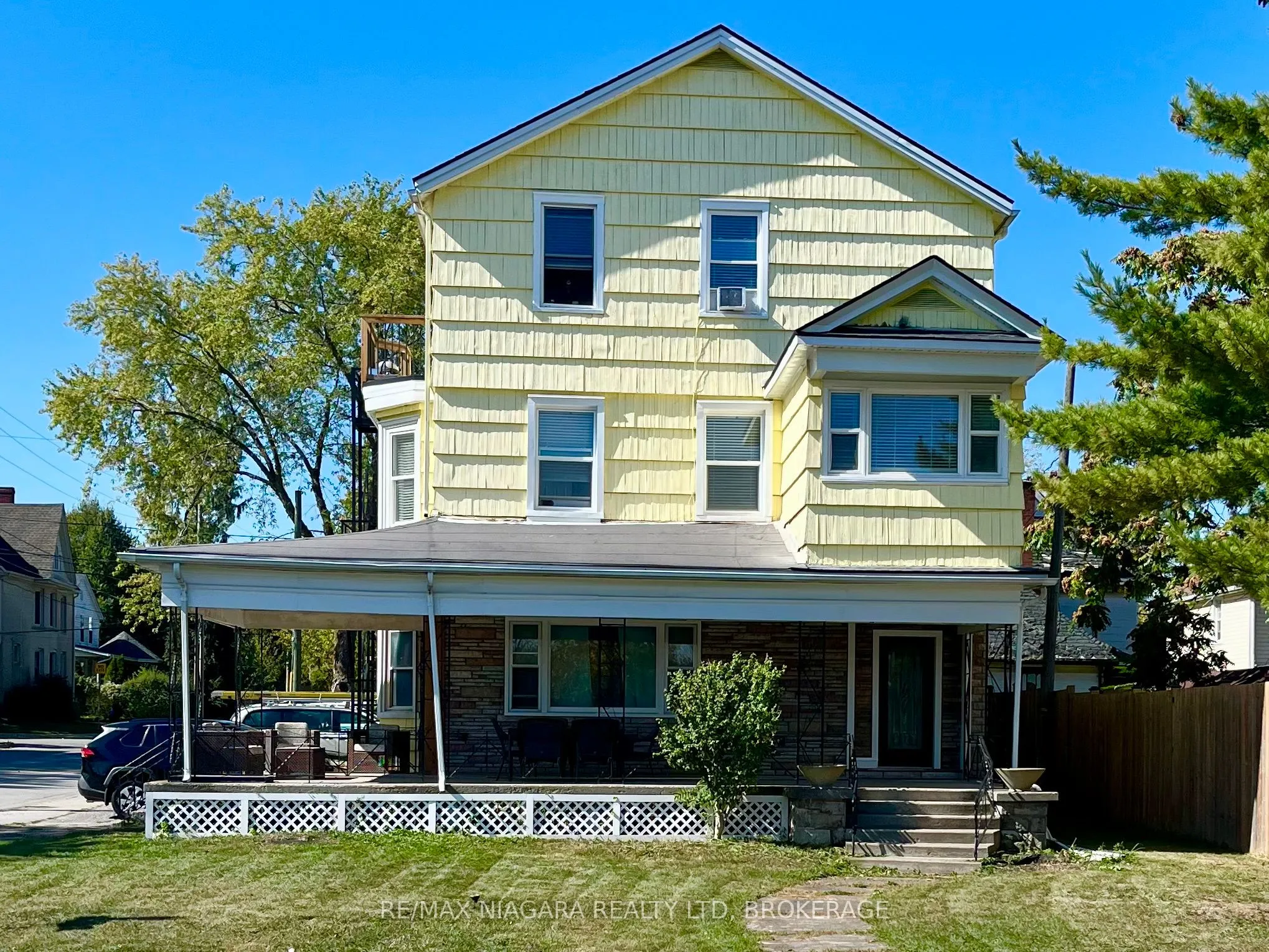 Multiplex For Lease | X13231864