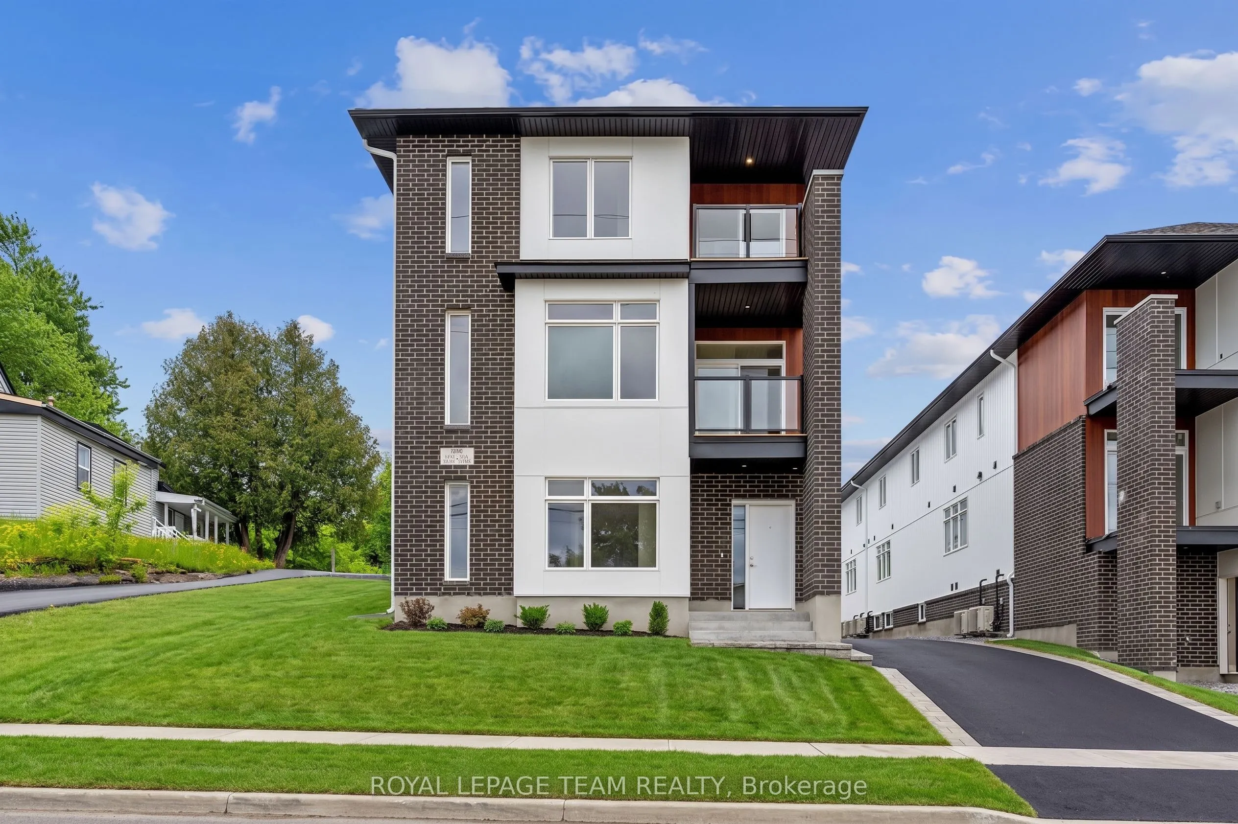 Multiplex For Lease | X13238656