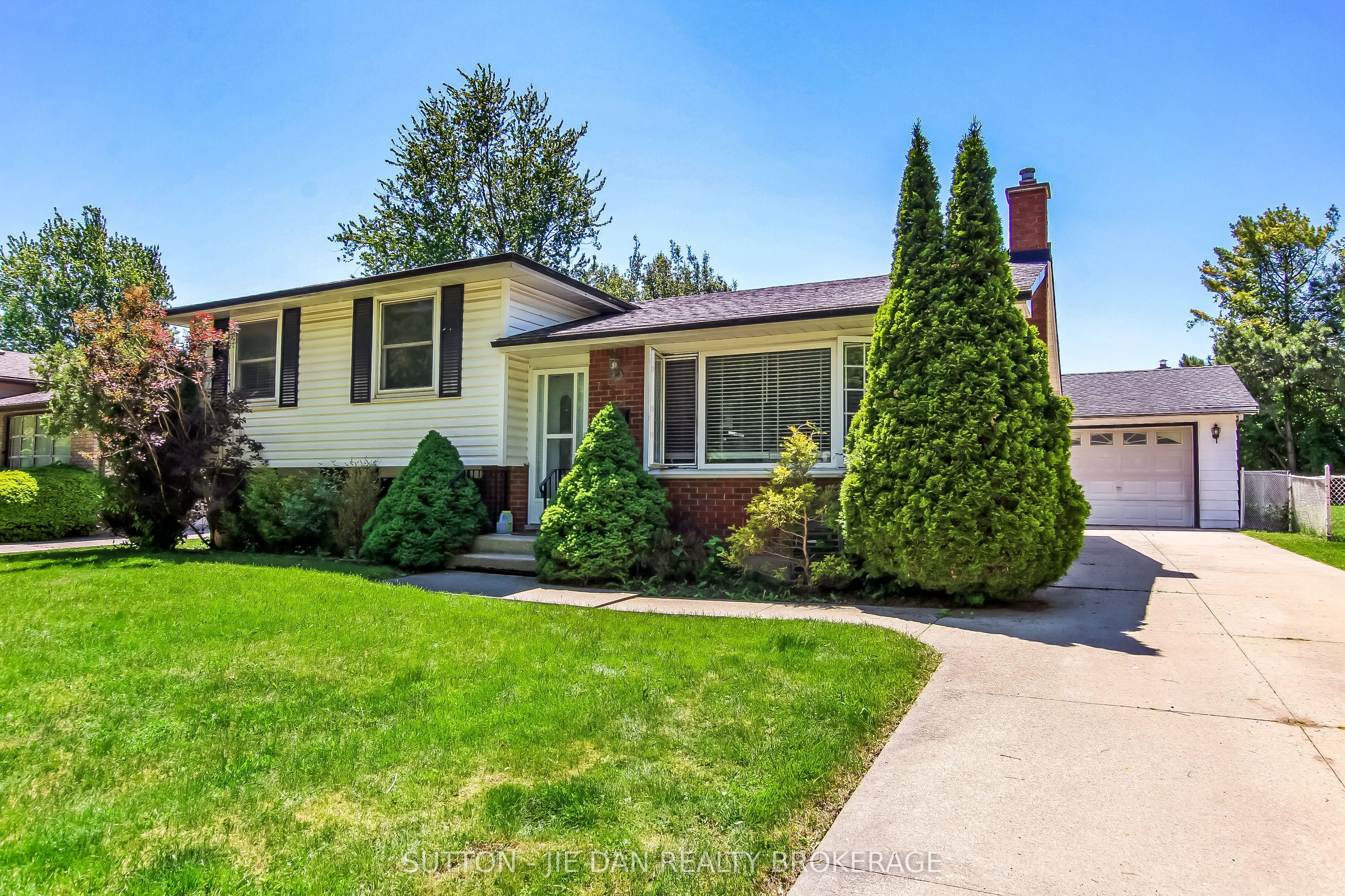 Detached Home For Sale | X13240110
