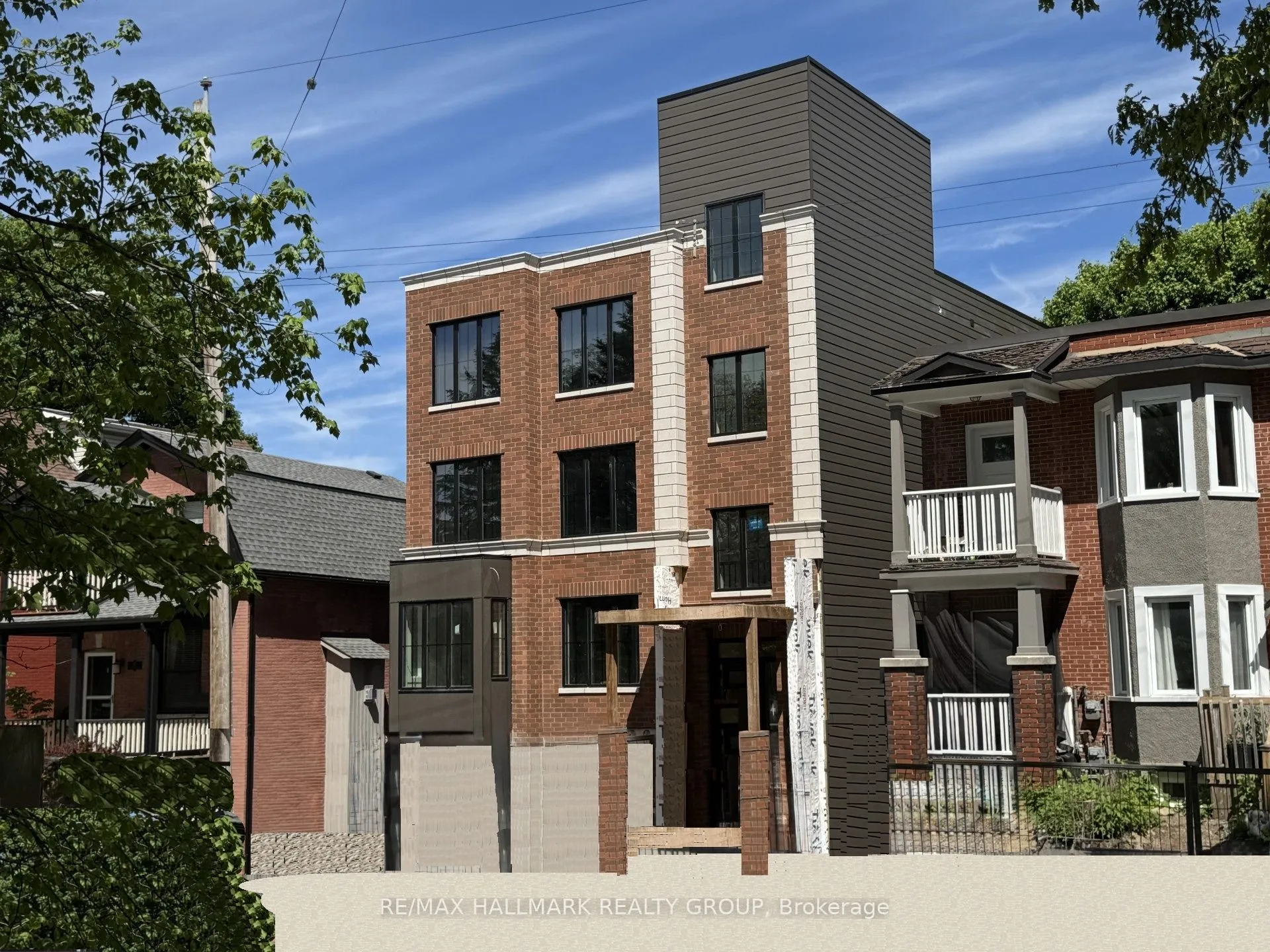 Multiplex For Lease | X13241000