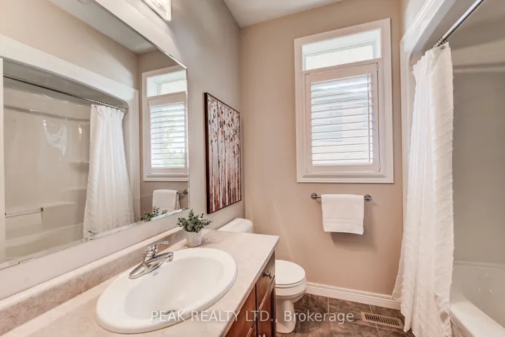 main floor 4 pc bath