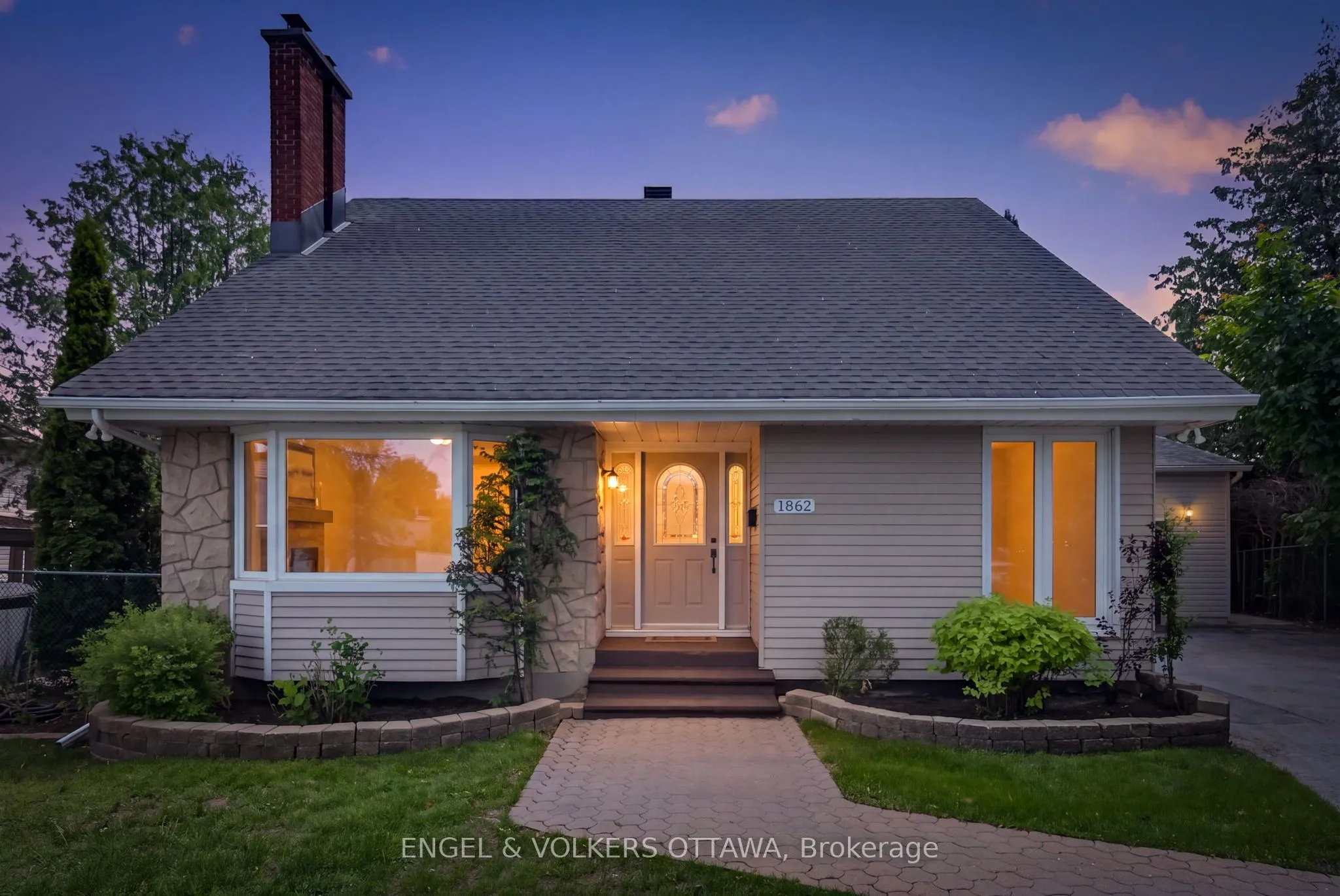 Detached Home For Sale | X13246818