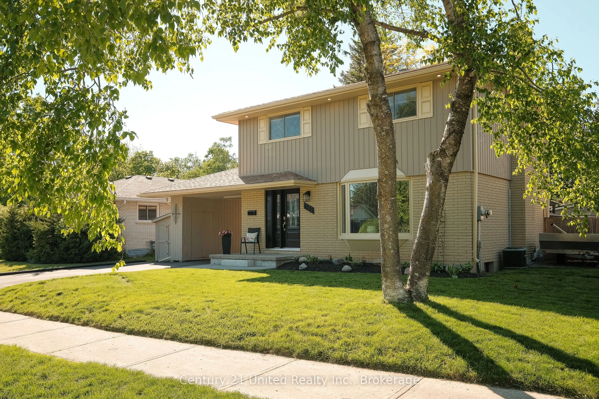 Detached Home For Sale | X13246946
