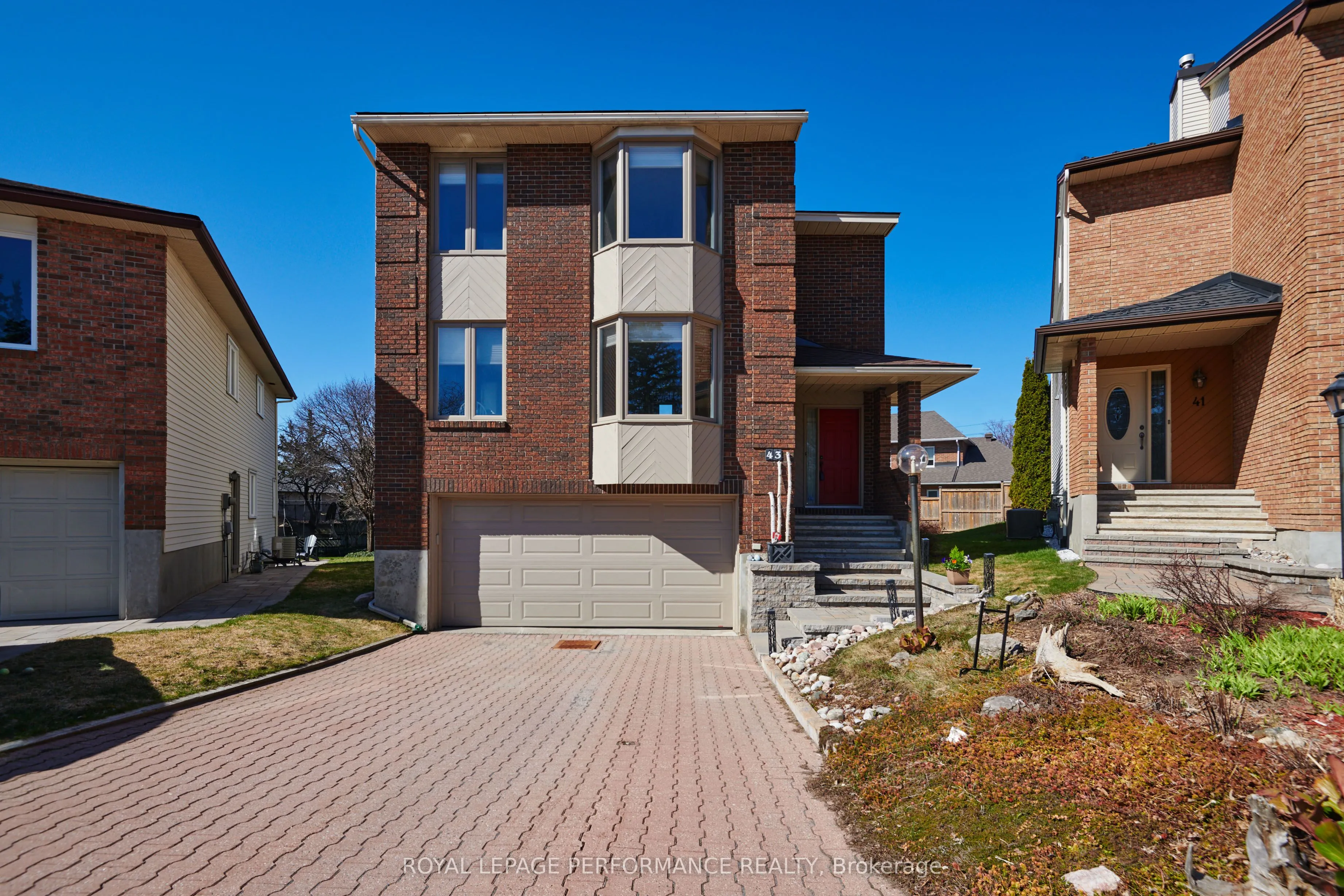Detached Home For Sale | X13249672