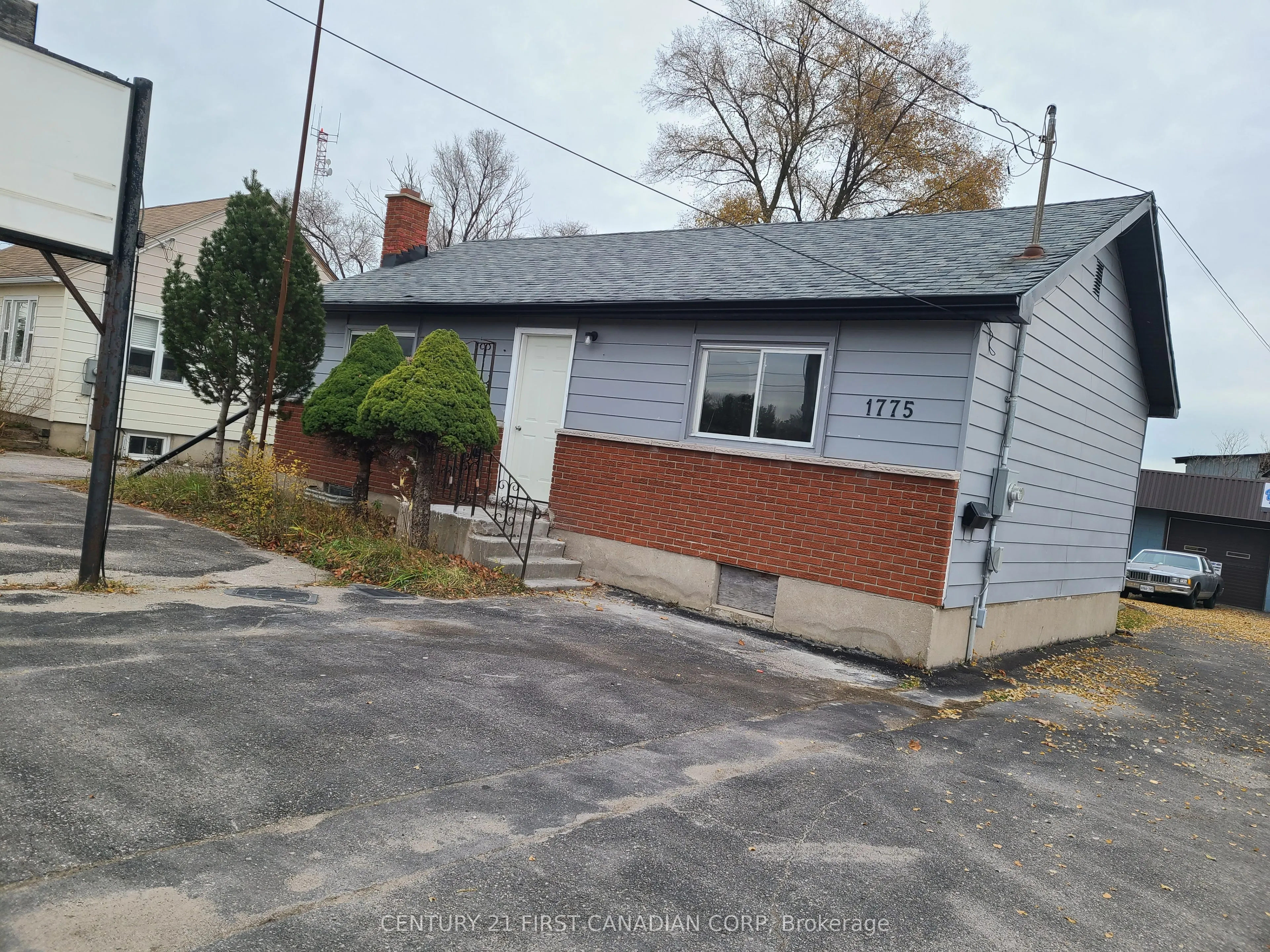 Detached Home For Lease | X13249960
