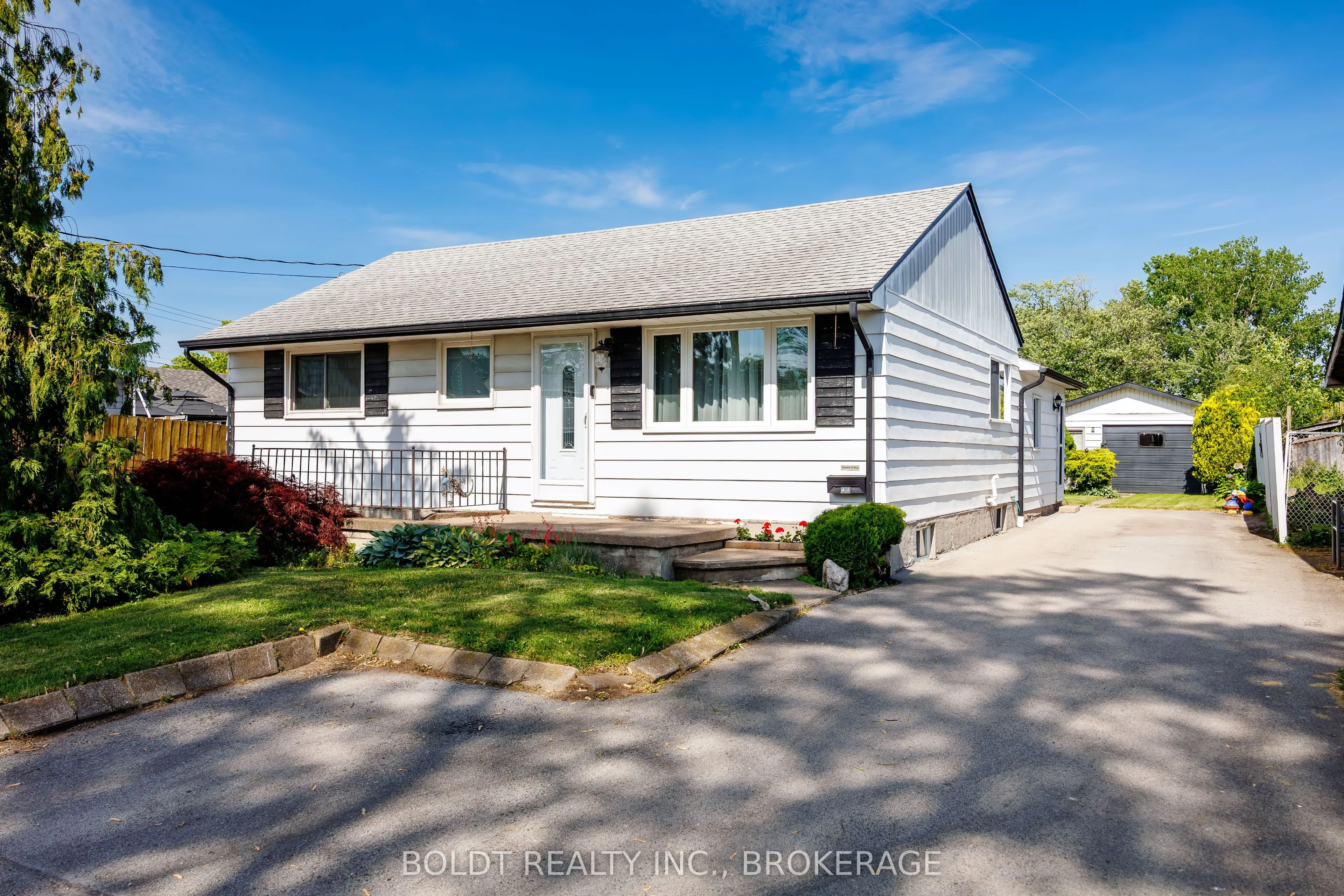 Detached Home For Sale | X13413010