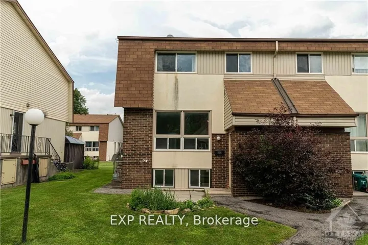 20 Forester Crescent C, Bells Corners And South To Fallowfield, ON K2H 8X9
