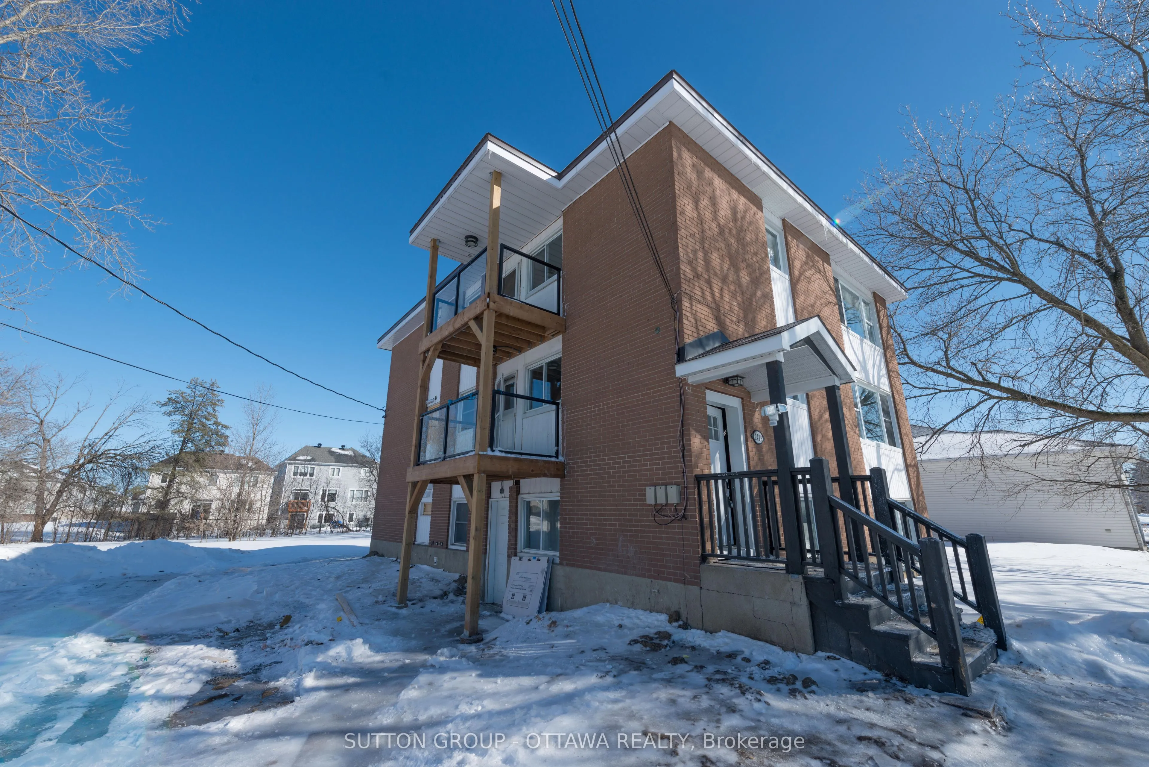 Triplex For Lease | X13444770