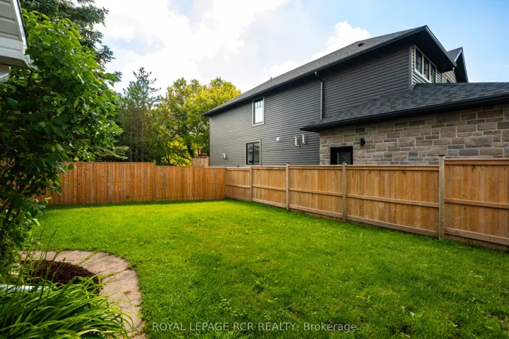 9 Ponsford Street, East Luther Grand Valley, ON L9W 5W7